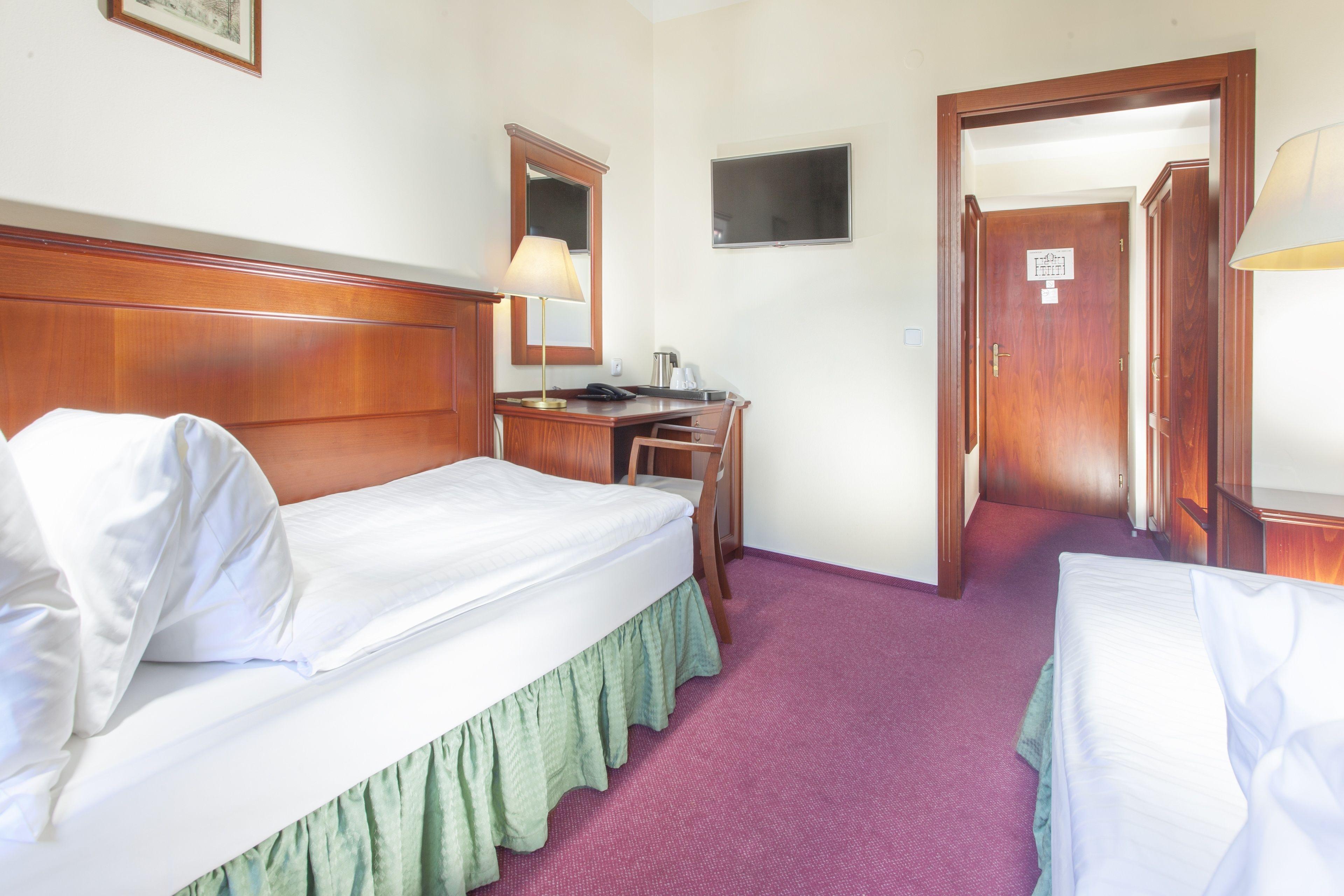 Hotel Lunik — Zdjęcia 1